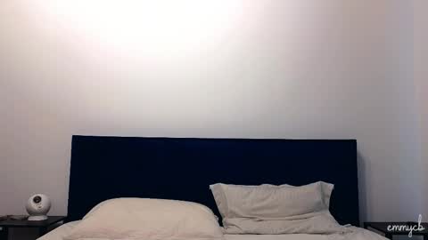 Em online show from 05-18-26, 04:46