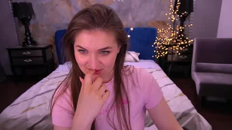 E M M Y online show from 04-02-26, 05:49