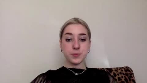 Snapshot of emmydesire chatting on 03-05-26, 01:40 Emmy online show from 03-05-26, 01:40