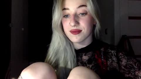 Snapshot of emmydesire chatting on 03-06-26, 09:00 Emmy online show from 03-06-26, 09:00