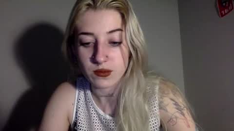 Snapshot of emmydesire chatting on 03-12-26, 09:32 Emmy online show from 03-12-26, 09:32