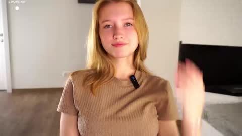 Snapshot of emmyleri chatting on 09-12-25, 11:32 Emmy online show from 09-12-25, 11:32