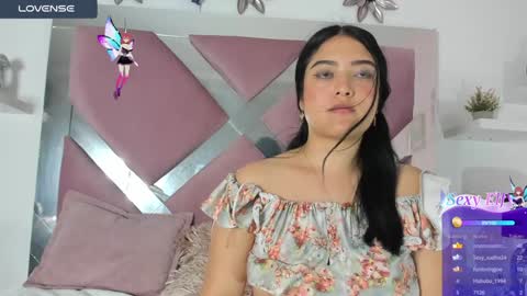 Snapshot of emmymiller1 chatting on 01-24-25, 11:02 emmymiller1 online show from 01-24-25, 11:02