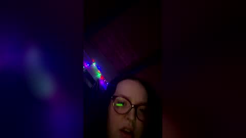 Snapshot of emodreamgirll chatting on 04-03-26, 06:33 emodreamgirll online show from 04-03-26, 06:33