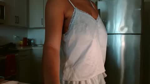 Snapshot of emorisplash chatting on 01-05-26, 08:45 Emori Splash online show from 01-05-26, 08:45