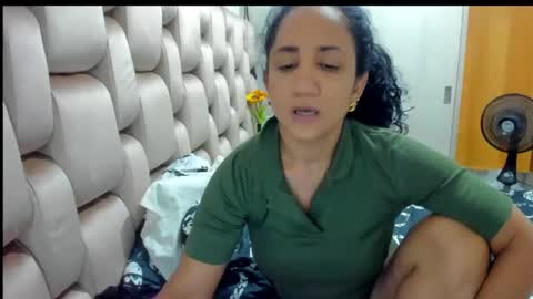 emperatriztapia online show from 01-06-25, 01:09