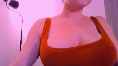 Snapshot of empierce chatting on 03-05-26, 10:17 M online show from 03-05-26, 10:17