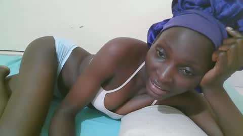 Snapshot of empress_ivy1 chatting on 04-19-26, 06:32 empress_ivy1 online show from 04-19-26, 06:32