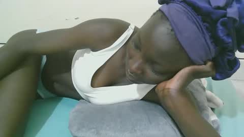Snapshot of empress_ivy1 chatting on 04-28-26, 02:49 empress_ivy1 online show from 04-28-26, 02:49