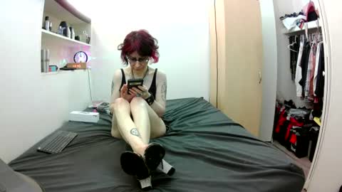 Snapshot of empress_lillth chatting on 06-13-26, 06:39 Empress Lillth online show from 06-13-26, 06:39