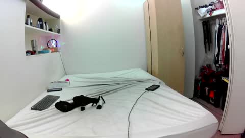 Empress Lillth online show from 06-19-26, 04:33