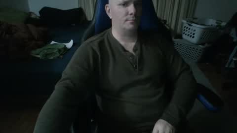 Snapshot of emsguy1 chatting on 01-08-25, 04:23 Matt online show from 01-08-25, 04:23
