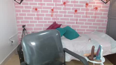 Emy online show from 03-09-25, 09:14