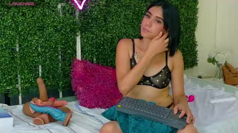 Emy online show from 07-07-26, 08:40
