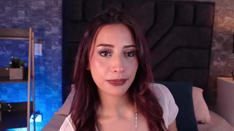 Snapshot of emy_fg chatting on 05-08-26, 07:19 Emy online show from 05-08-26, 07:19