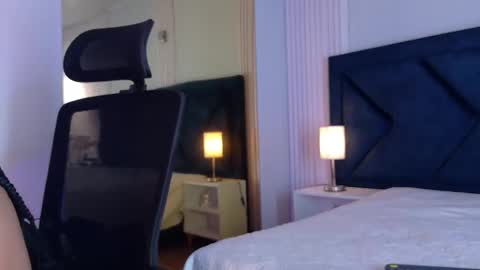 Emy online show from 09-13-25, 08:08