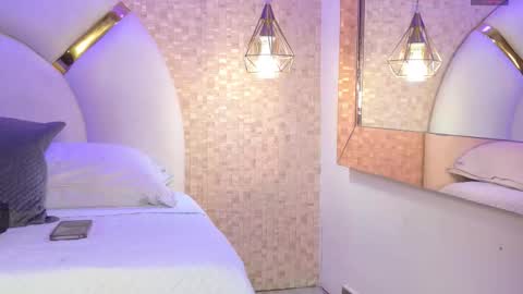 Emy  online show from 10-27-25, 11:36