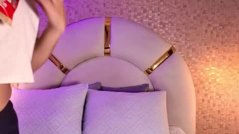 Emy  online show from 04-13-26, 11:37