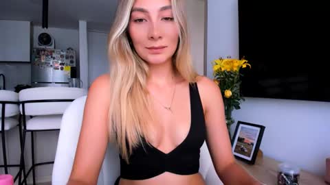 emyconneer online show from 01-07-25, 08:21