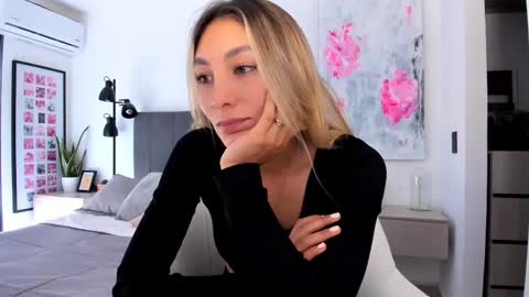 emyconneer online show from 01-27-25, 04:33