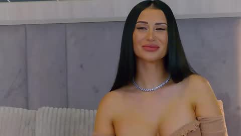  Emy  online show from 11-04-25, 06:45