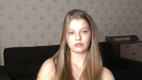 Snapshot of emysway chatting on 02-25-25, 07:14 EmySway online show from 02-25-25, 07:14