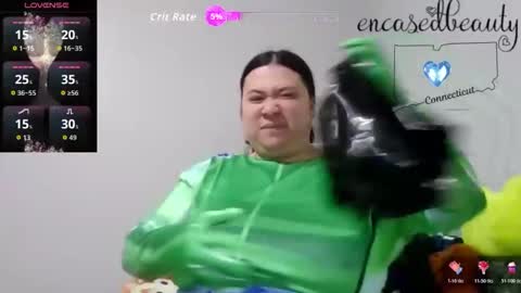 Snapshot of encasedbeauty chatting on 12-13-25, 11:21 Ela online show from 12-13-25, 11:21