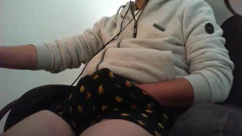 Snapshot of endearment115 chatting on 12-01-24, 10:10 endearment115 online show from 12-01-24, 10:10