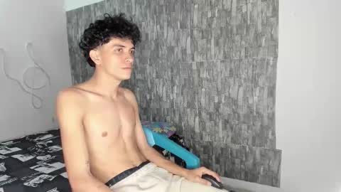 Salo online show from 04-30-26, 04:57