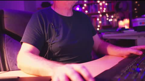 uk online show from 12-09-24, 01:07