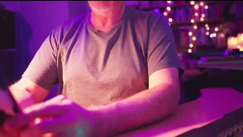 uk online show from 12-24-24, 11:55