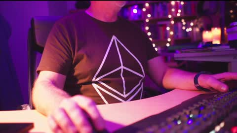 uk online show from 01-04-25, 04:01