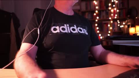 uk online show from 05-03-26, 01:22
