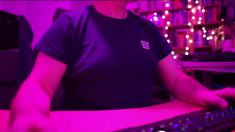 uk online show from 06-28-26, 09:10