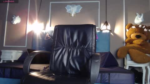 Snapshot of engel_devil chatting on 02-16-26, 11:17 Engel online show from 02-16-26, 11:17