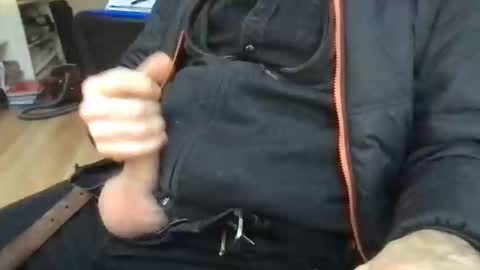 Snapshot of englefield chatting on 02-02-25, 03:49 englefield online show from 02-02-25, 03:49