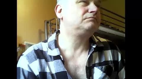 Snapshot of englishguysurrey chatting on 10-07-25, 07:49 englishguysurrey online show from 10-07-25, 07:49