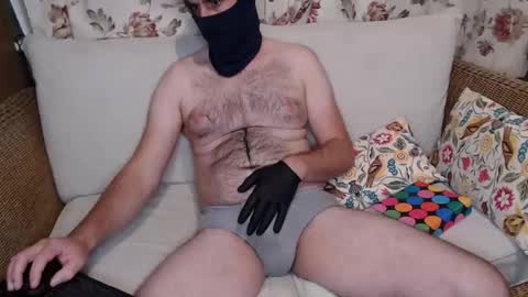 Snapshot of englishshyguyuk chatting on 11-05-25, 07:58 englishshyguyuk online show from 11-05-25, 07:58