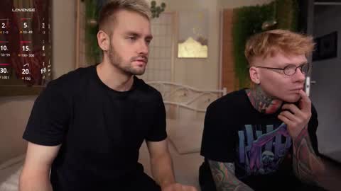 Snapshot of enjohnny chatting on 09-16-25, 11:44 Johnny online show from 09-16-25, 11:44