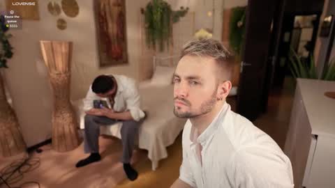 Snapshot of enjohnny chatting on 10-16-25, 03:35 Johnny online show from 10-16-25, 03:35