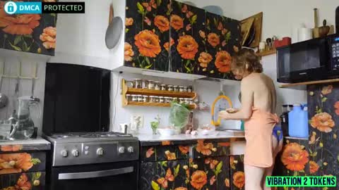 Snapshot of enjoymomentsunshine chatting on 05-28-26, 07:38 Angel-wife 53 yrs and Eruption- husband 39 yrs online show from 05-28-26, 07:38