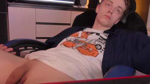 Snapshot of enkeer chatting on 01-19-25, 11:53 Enker online show from 01-19-25, 11:53