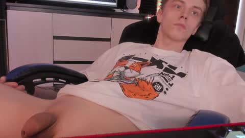 Snapshot of enkeer chatting on 01-22-25, 07:57 Enker online show from 01-22-25, 07:57