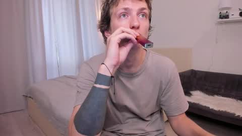 Snapshot of enkeer chatting on 09-13-25, 08:25 Enker online show from 09-13-25, 08:25
