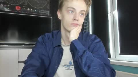Snapshot of enkeer chatting on 10-13-25, 10:26 Enker online show from 10-13-25, 10:26