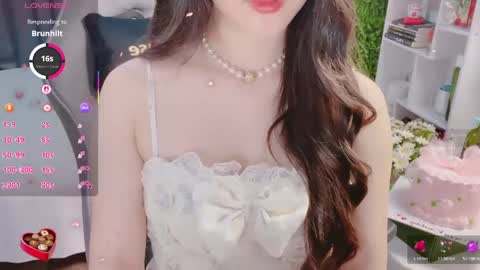 Snapshot of enmilia chatting on 05-09-26, 05:56 Enmilia online show from 05-09-26, 05:56