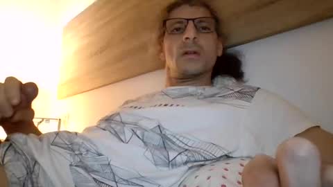 Snapshot of enri222 chatting on 02-27-25, 12:32 rineking online show from 02-27-25, 12:32