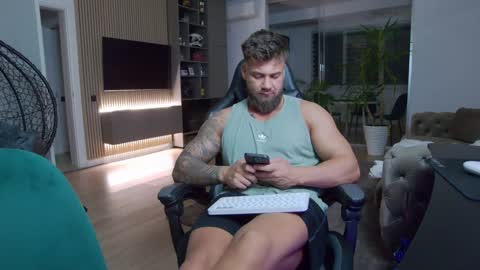 Erik online show from 02-07-25, 08:10