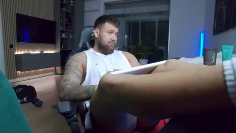 Erik online show from 02-02-26, 09:02