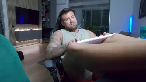 Erik online show from 02-27-26, 09:04